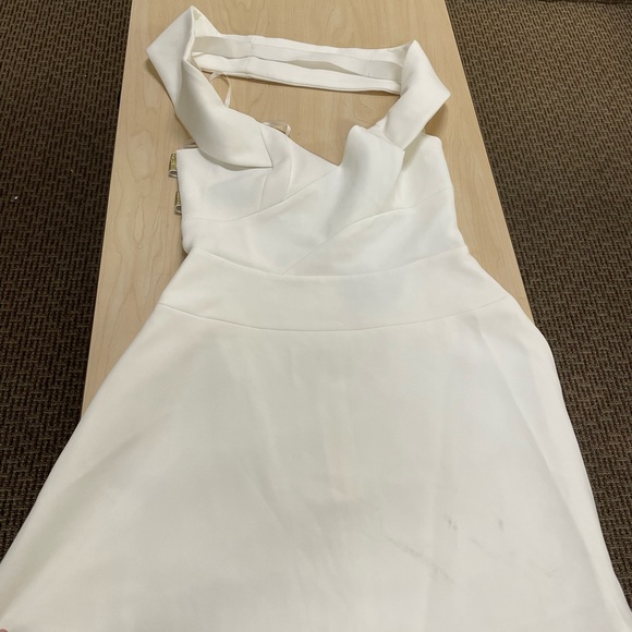 NWT BCBG MAXAZRIA Carolyn Off-The-Shoulder Dress Off White Gold back - Picture 3 of 5